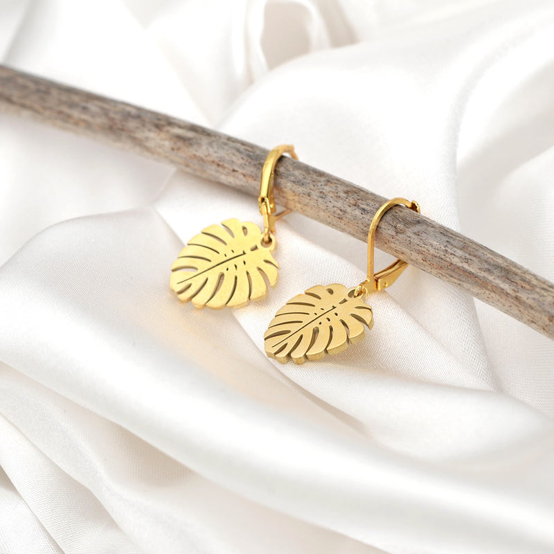 Gold plated monstera leaves earrings - vinohr-26