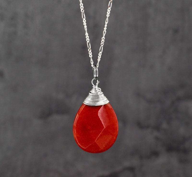 Jade Drop Silverkedja - 925 Sterling Granatäpple Kristall Röd Ädelsten Halsband - K925-42