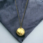 Brons halsband med Mini boll foto medaljong i Vintage stil - present till nostalgiker-VIK-118